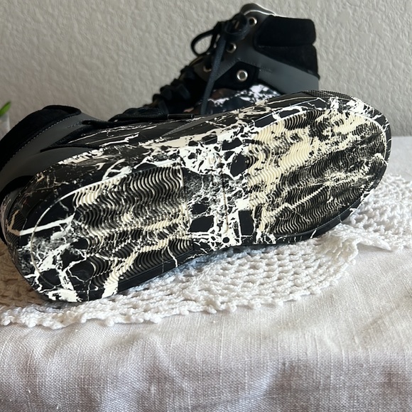 Balenciaga High Top Black & White Marble Sneakers Size 36 - Picture 3 of 14